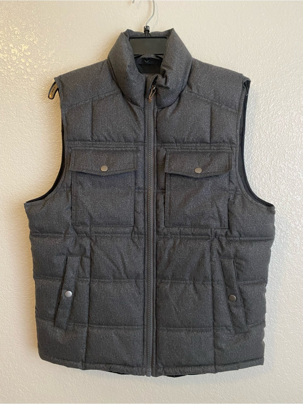 ***PRICE DROP*** Goodfellow & Co Men's Quilted Puffer Vest Charcoal Gray M